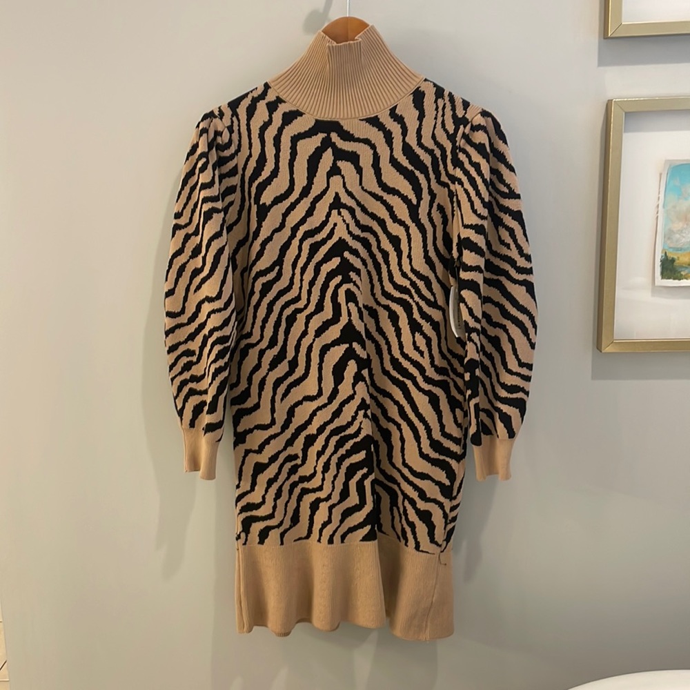 Sweater dress in brown zebra stripe